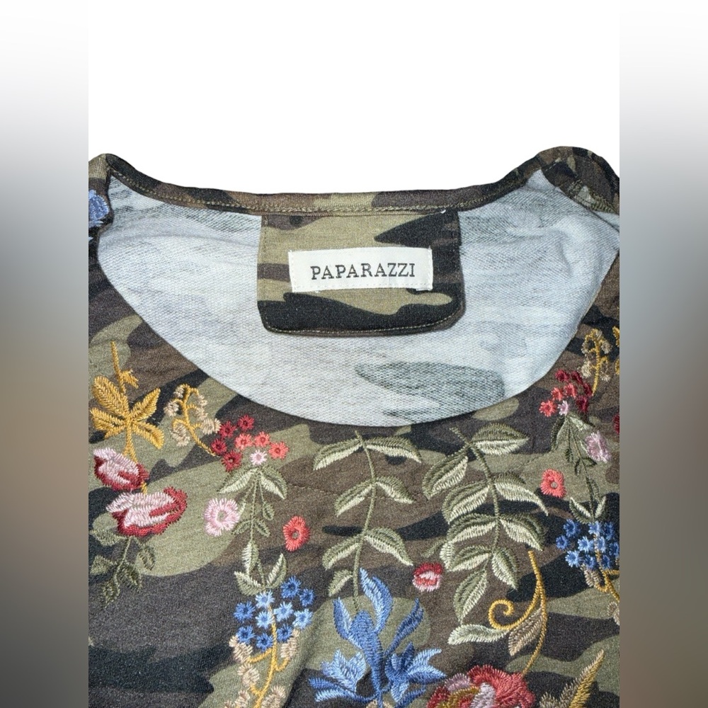 Paparazzi by BIZ Floral Embroidered Camo Long Sleeve, Size Medium, NWOT - Picture 4 of 4